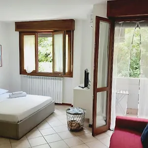  Apartment La Casa Sul Bosco